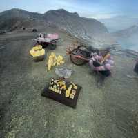 Surabaya- Ijen volcano 印尼的火山超壮观的！一生必去的火山！
