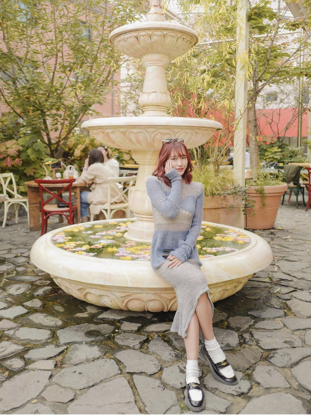 首爾🇰🇷浪漫歐陸風花花噴泉cafe⛲️