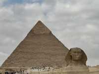 🏜️✨ Timeless Wonder: My Encounter with Egypt’s Giza Pyramids ✨🏜️