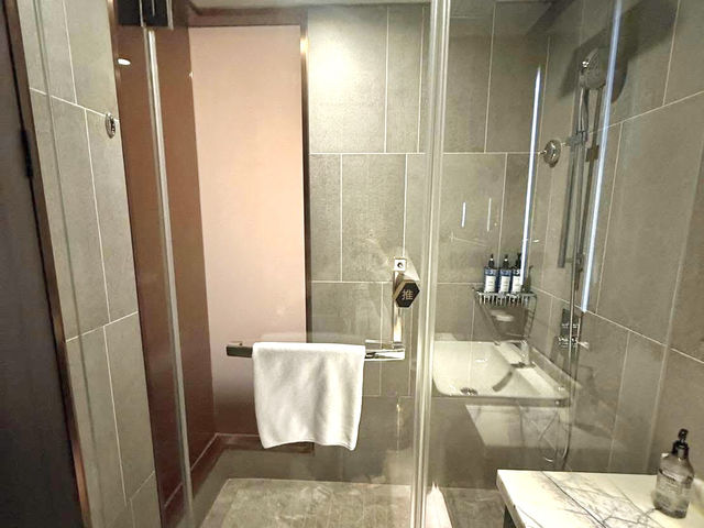 Yitel Premium Hotel โรงแรมในถนนหนานจิงเซี่ยงไฮ้