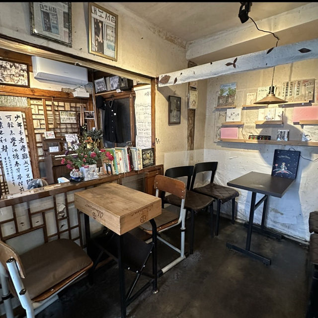 テオ書店