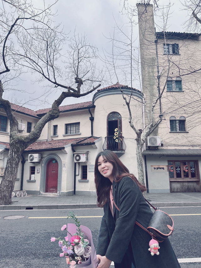 Spring Strolls & Tulip Dreams: A Chill Afternoon on Wu Kang Lu, Shanghai 🌷