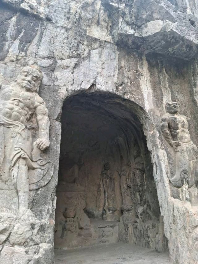 洛陽龍門石窟