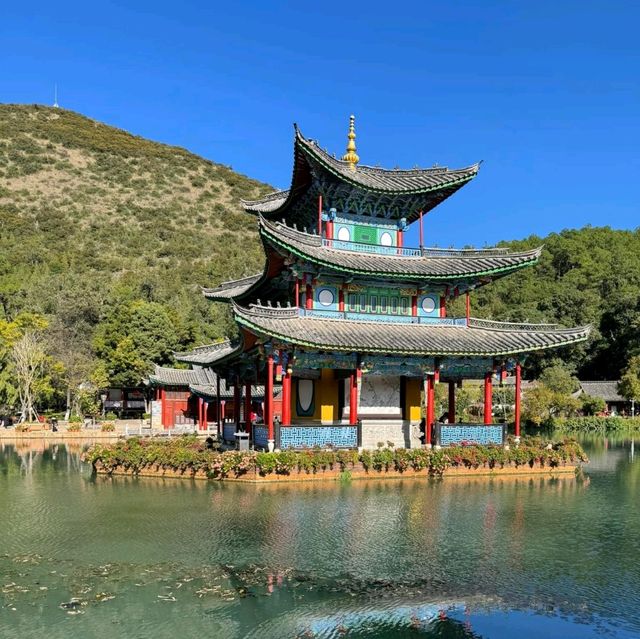 Black Dragon Pool: A Timeless Scenic Spot