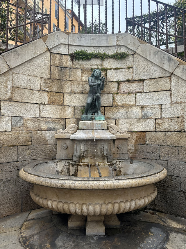 กราซ (Grasse) เมืองน้ำหอม