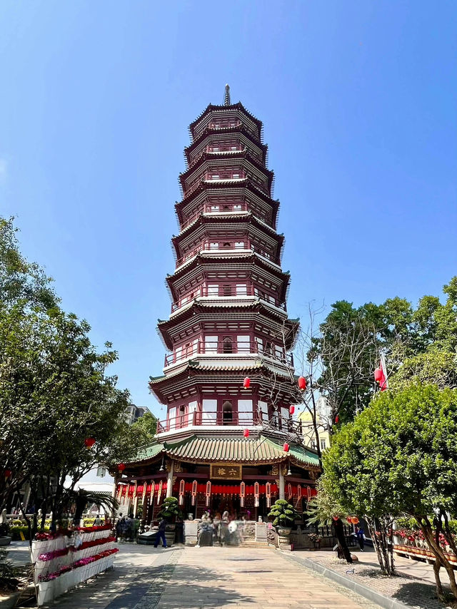 One-Day Temple Tour in Guangzhou