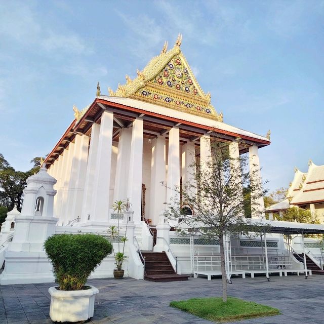วัดเฉลิมพระเกียรติวรวิหาร