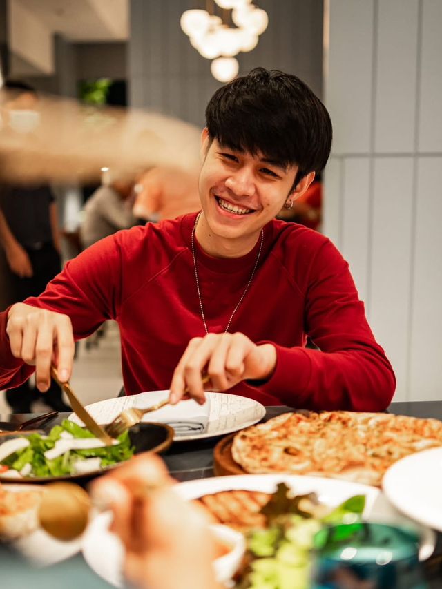 สัมผัสความหรูหรา…กลางธรรมชาติริมแม่น้ำกก