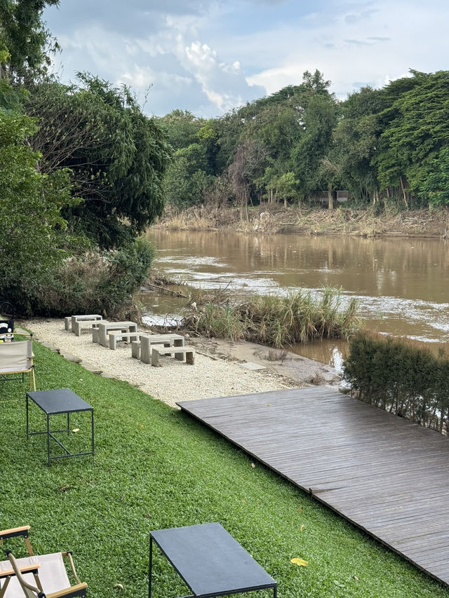 คาเฟ่ริมแม่น้ำปิงเชียงใหม่ ไวบ์ดีมาก🏠🏞️