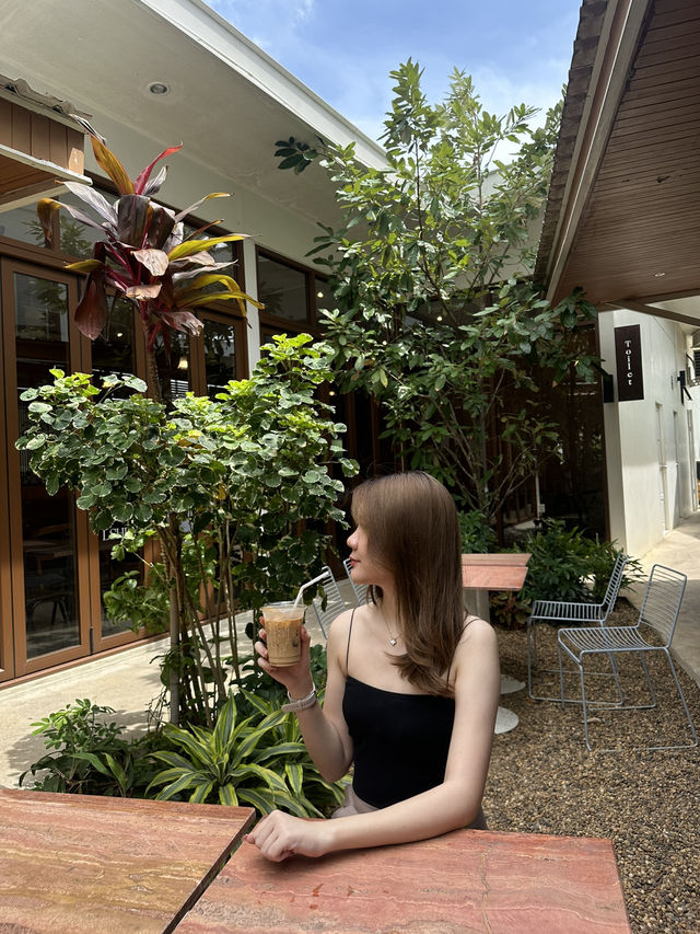 Cozy and minimalist cafe in Hatyai 🇹🇭 Locals.hdy