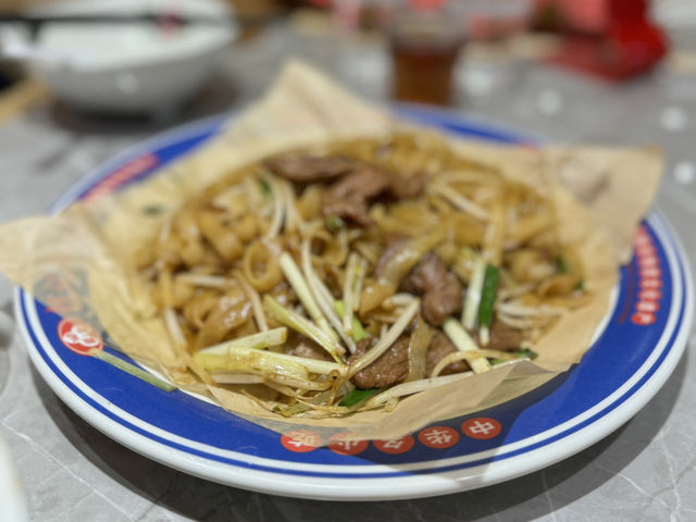 Yinji Rice Noodle Rolls: A Timeless Taste of Authentic Guangzhou Breakfast Culture