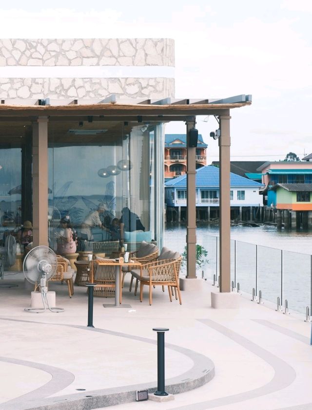 ☕️ Maris Cafe Bangsaray — คาเฟ่วิวทะเลสุดชิล