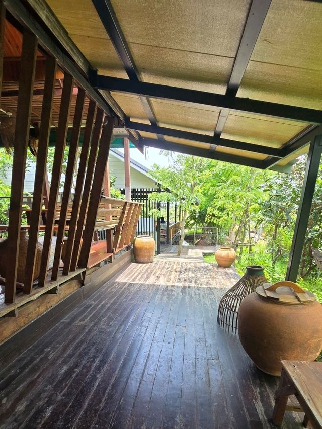 Omega Forest ร้านในป่า ร่มรื่น อาหารอร่อย