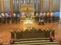 กราบสรีระหลวงพ่อวัดดัง สิงห์บุรี