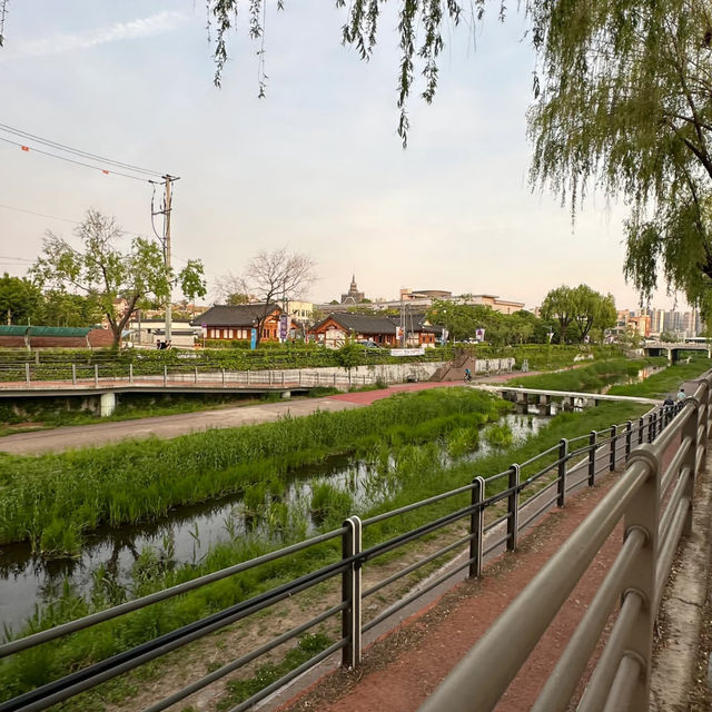 💙 Suwon | One of My Top 3 Favorite Korean Cities 🇰🇷 💙 Suwon | One of My Top 3 Favorite Korean Cities 🇰🇷