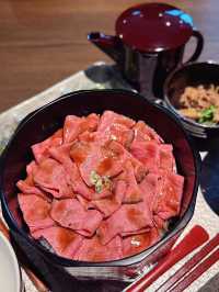 金沢🇯🇵 創業超過百年的老字號肉舖店開設 — 燒牛肉蓋飯