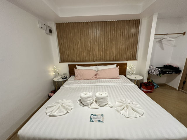 โรงแรมแกรนด์สัตหีบ (Grand Sattahip Hotel)