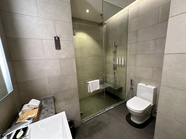 “Courtyard by the Strait – Melaka’s Modern Riverside Retreat”