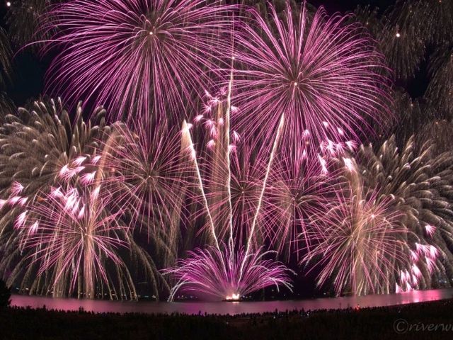 【三重県】5000発が彩る花火の華「津花火大会」
