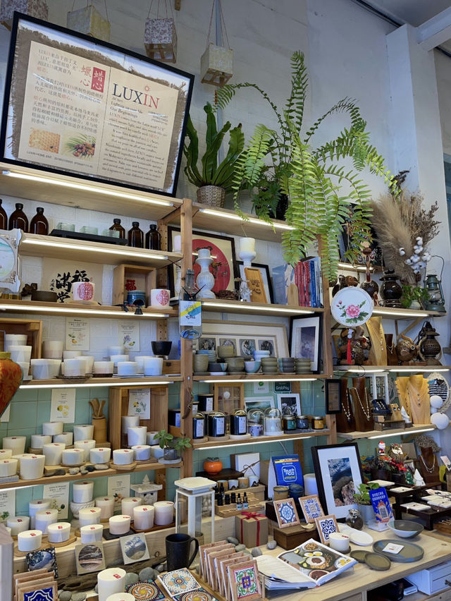 Vintage Vibes & Streetwise Sides : Georgetown 