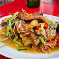 ร้านป้าแตน บุฟเฟ่ต์ข้าว-น้ำพริก ฟรี!!