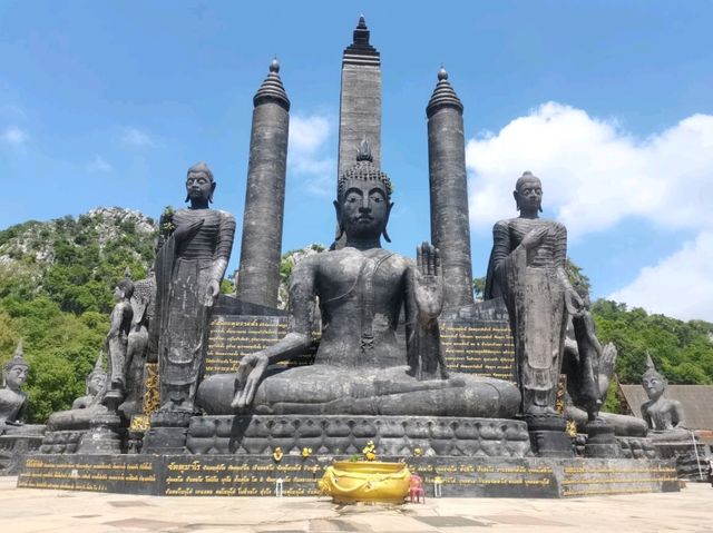 พระพุทธรูปหินลาวา จ.สระบุรี