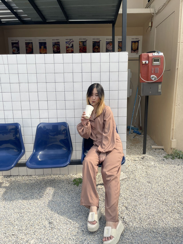 คาเฟ่ไม่ลับย่านอารีย์ มุมถ่ายรูปเยอะมาก🫶🏻
