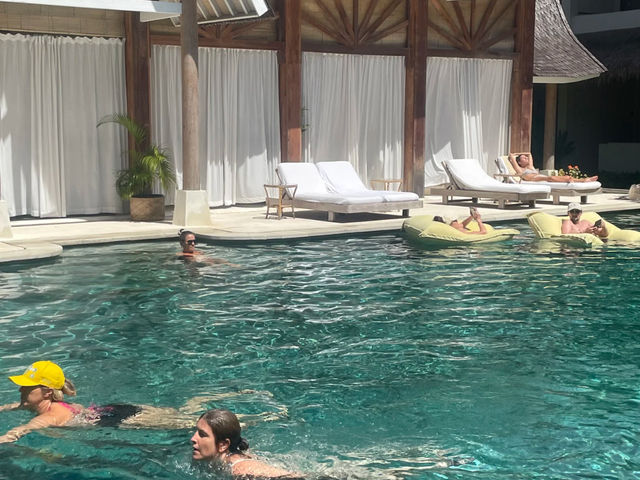 Endless Summer in Southeast Asia: Lombok Kuta! 🏖️🏄‍♀️