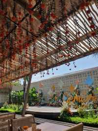 Gemitir Glow, Bali’s Bloom-Fueled Café Escape
