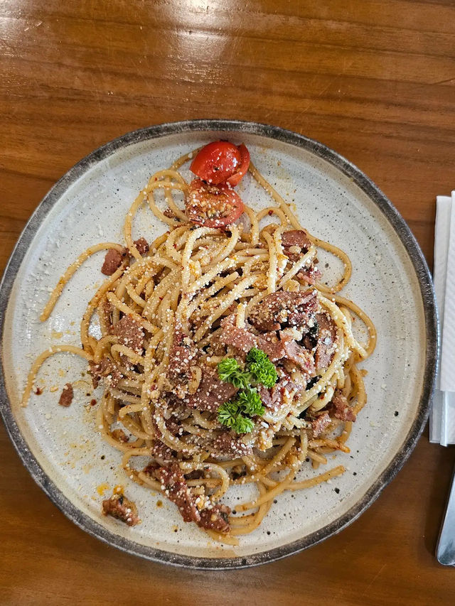 Alara: Batam’s Minimalist Moodboard of Flavor
