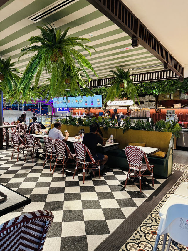 A Stylish Pre-Flight Stop at Chef Wan Cafe