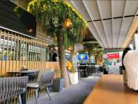 High Class Cafe & Lounge