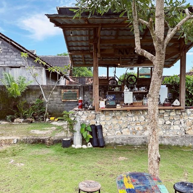 Hidden Slow Bar Cafe In batam