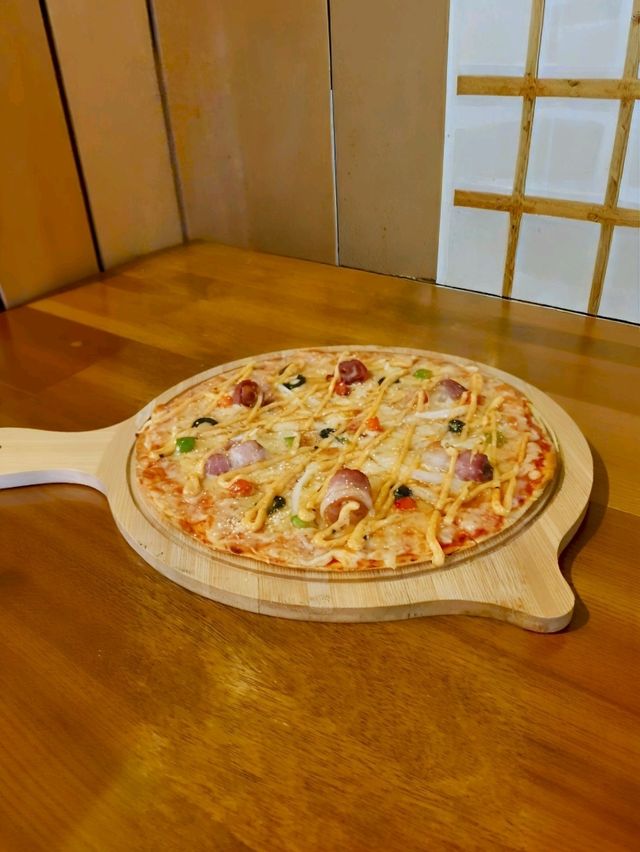 Chill Night Out with Pizza and Drinks in Desaru