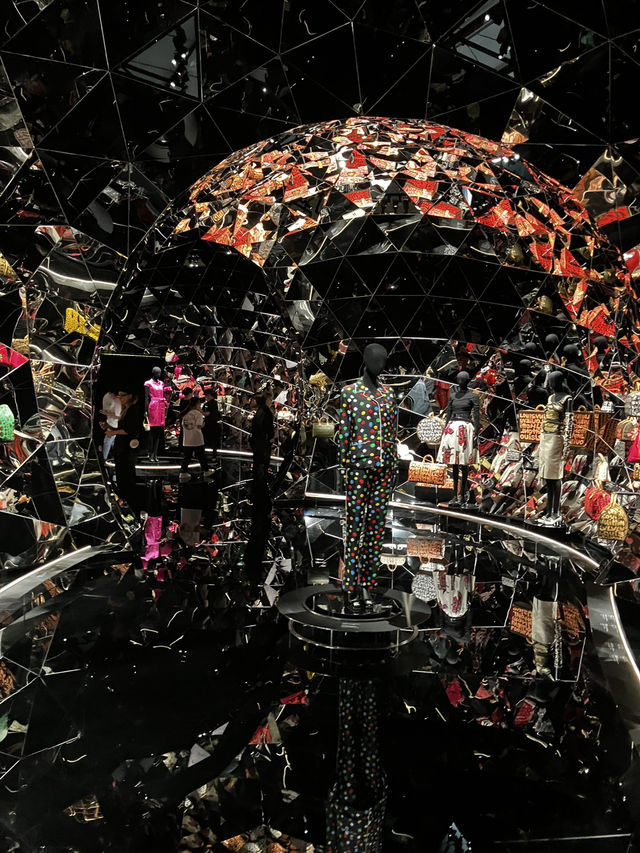 【大阪・中之島美術館】ルイヴィトンの魅力を存分に体感できるビジョナリージャーニー展