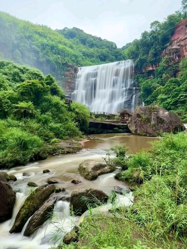 Chasing Light and Colors at Chishui Danxia Foguangyan