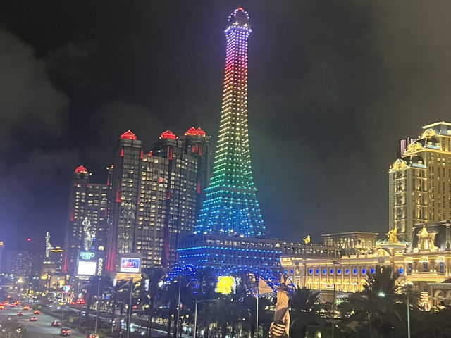 霓虹下的澳門夜