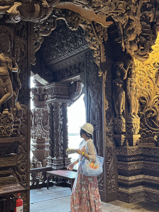 🪵 รีวิว: Sanctuary of Truth Museum