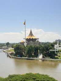 🌅✨ Riverside Serenity in Kuching: Hilton Views & Royal Majesty ✨👑