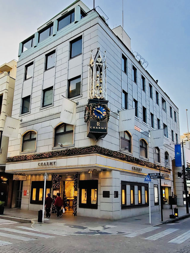 Motomachi Shopping Street, a stylish and historic area in Yokohama