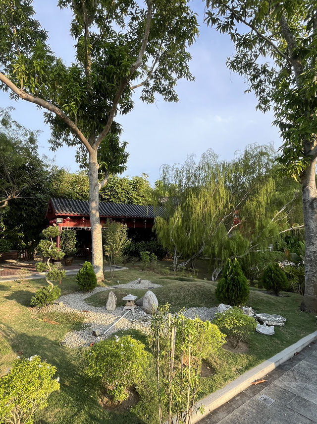 🌿Serenity & Culture at the Malaysia-China Friendship Garden 🇲🇾🇨🇳 🌿Serenity & Culture at the Malaysia-China Friendship Garden 🇲🇾🇨🇳