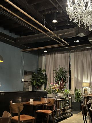 Review of a Luxury Restaurant in America