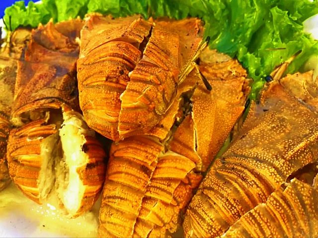 Lung Sawai Seafood – Authentic Thai Flavors