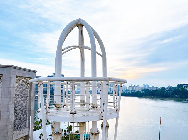 Putra Bridge: The Timeless Gateway of Putrajaya