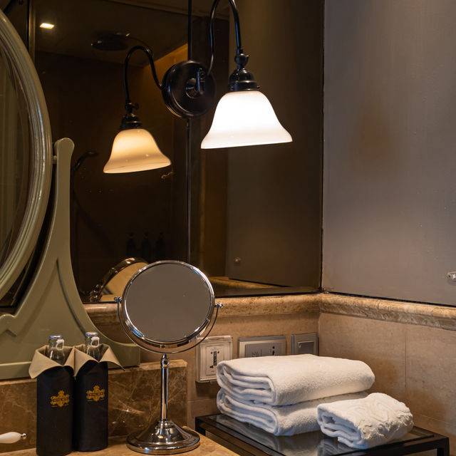Hotel Muse Bangkok, Autograph Collection ✨