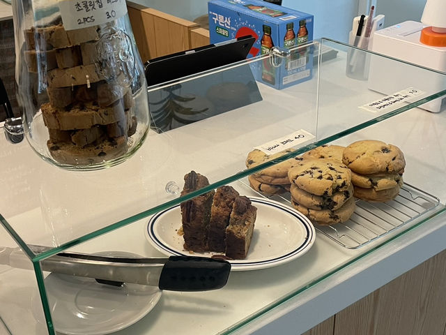 감성 가득한 카페 life & coffee 감성 가득한 카페 life & coffee