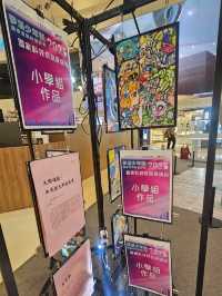 展板前探索創意世界，青少年創科實踐挑戰賽作品展