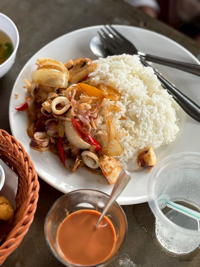 ร้านจ๊ะบอม 🍛