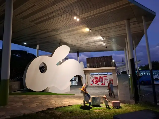 礁溪新地標．幾米兔兔公園｜轉運站旁超萌打卡點