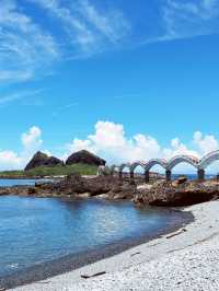 🌉 Sanxiantai Bridge: The Eight-Arched Pathway to Paradise! 🌊